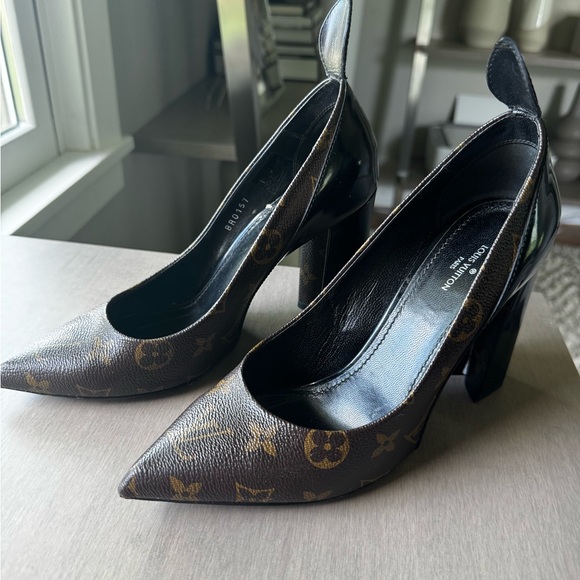 Louis Vuitton Matchmake Heels - Picture 1 of 11